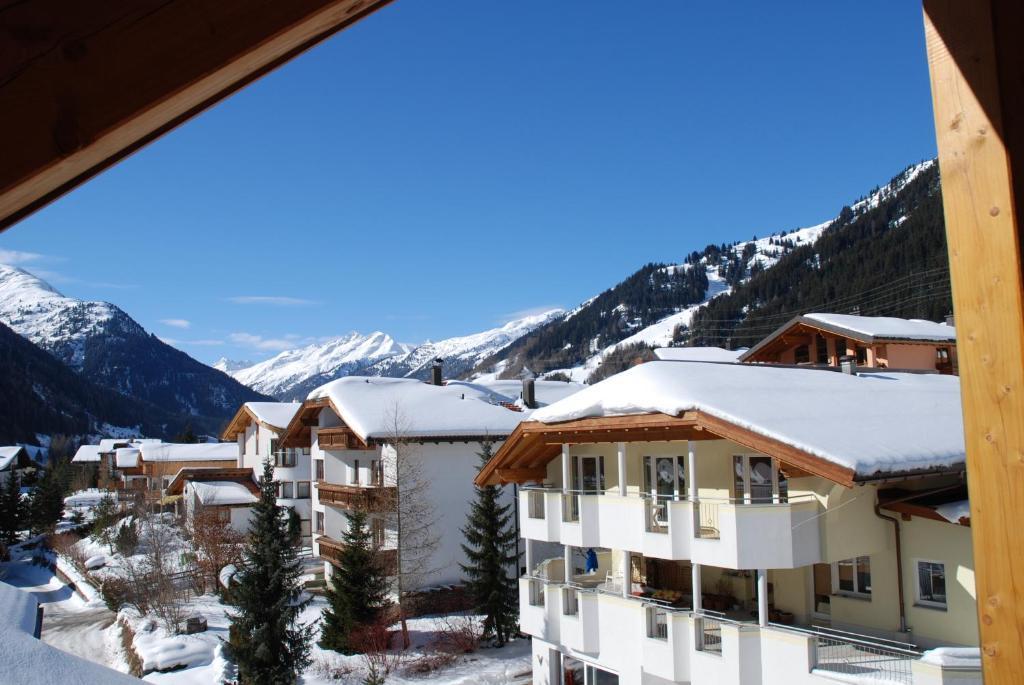 Hotel Garni Gafluna St. Anton am Arlberg Zimmer foto